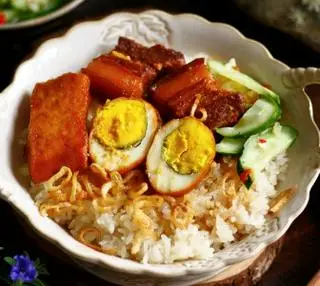 Hình ảnh Xôi thịt kho tàu
