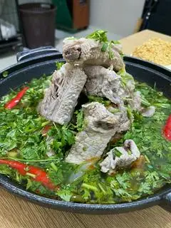 Hình ảnh Lẩu sườn Thái cay - lớn