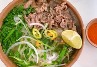 Hình ảnh Phở tái lăn