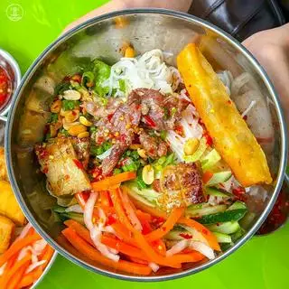 Hình ảnh Bún thịt nướng thập cẩm đặc biệt