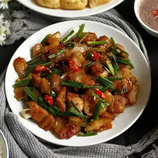 Hình ảnh Cơm thịt rang cháy cạnh