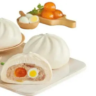 Hình ảnh Bánh bao trứng muối đặc biệt nóng