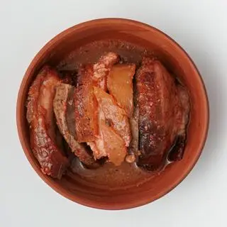 Hình ảnh Cơm Heo Quay Khoai Môn Hấp Chao Đỏ