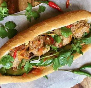 Hình ảnh Bánh mì xíu mại