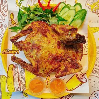 Hình ảnh Gà cô đơn để nguyên con nóng hỏi