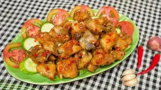 Hình ảnh Sụn lợn chiên mắm