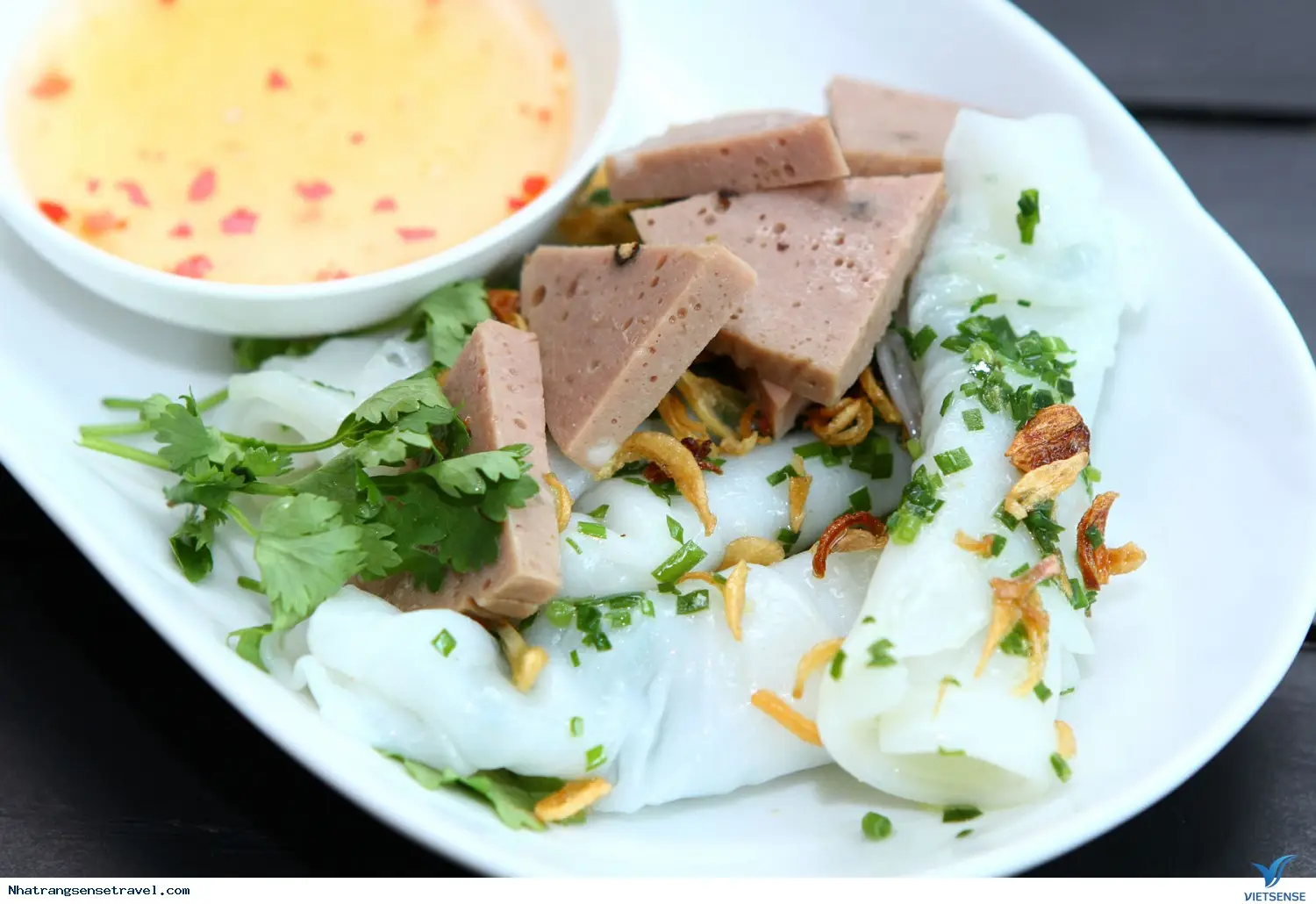 Hình ảnh Bánh ướt chả ớt xiêm xanh
