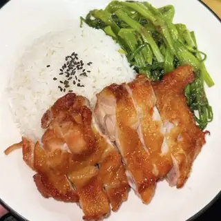 Hình ảnh Cơm gà quay tương má đùi