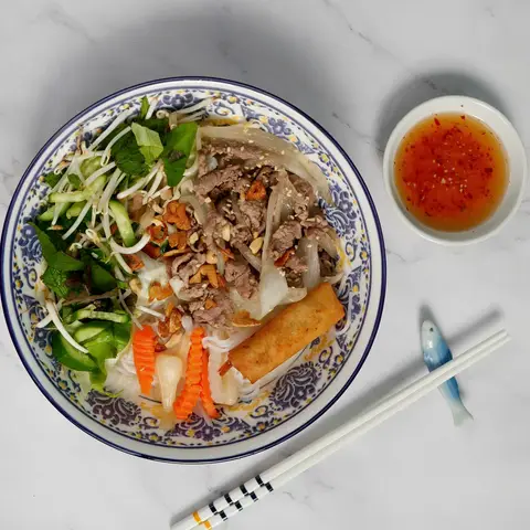 Hình ảnh Bún Thịt Xào Xèo Xèo - Hưng Phú