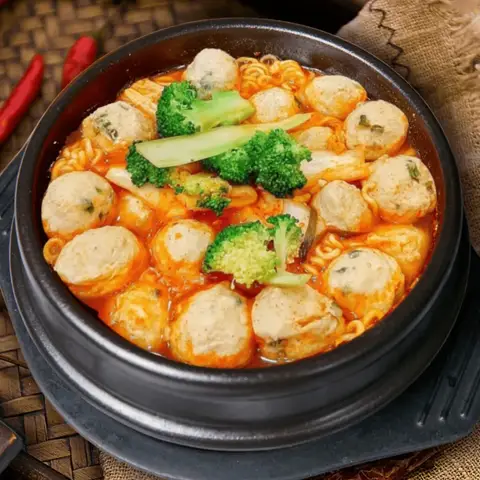 Hình ảnh Mì cay cá viên 