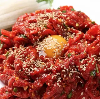 Hình ảnh Sashimi bò kiểu hàn - wagyu yukhoe
