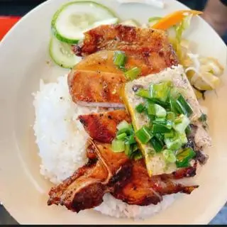 Hình ảnh Cơm sườn - chả