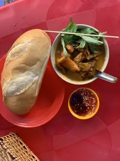 Hình ảnh bánh mì phá lấu chén nhỏ