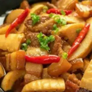 Hình ảnh Cơm thịt kho măng