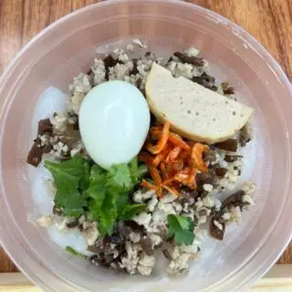 Hình ảnh Bánh đúc nóng thịt bằm trứng cút