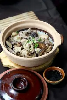 Hình ảnh Thố gà om nấm hương