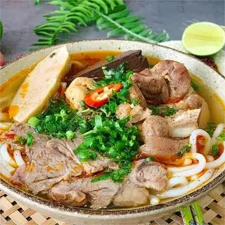 Hình ảnh Bún bò đặc biệt