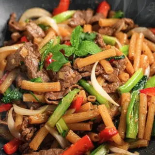 Hình ảnh Nui xào bò
