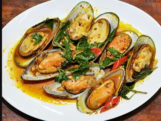 Hình ảnh Vẹm xanh New Zealand hấp TomYum