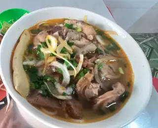Hình ảnh Bún bò đặc biệt