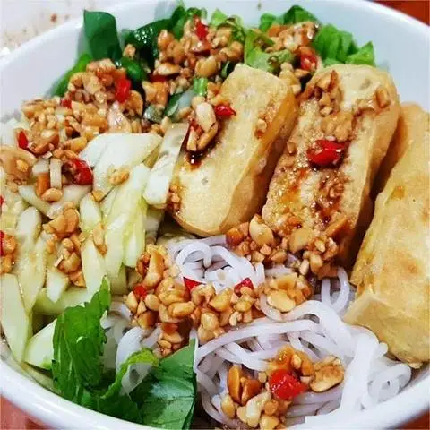 Hình ảnh Bếp Cô Kim - Trái Cây Mix Cắt Sẵn, Bún Nước Tương & Bún Mắm Nêm - Thân Nhân Trung