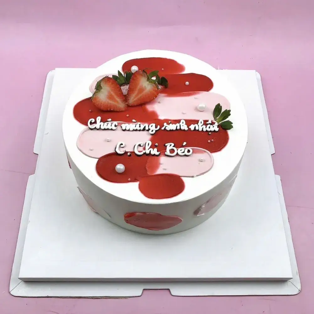 Hình ảnh Bánh kem trang trí đơn giản