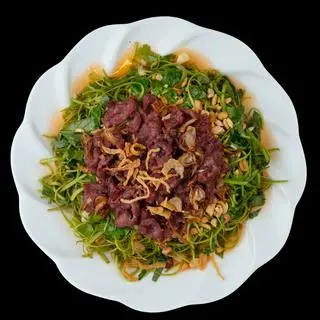 Hình ảnh Salad trâu tươi rau càng cua