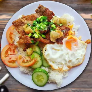 Hình ảnh Cơm sườn trứng - Canh