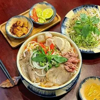 Hình ảnh Bún bò đặc biệt