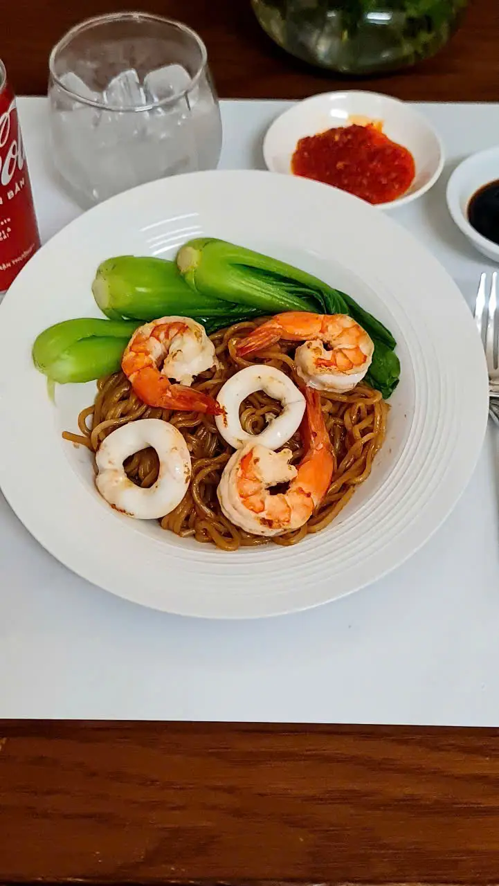 Hình ảnh Mì xào hải sản
