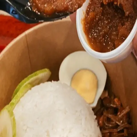 Hình ảnh Yum Yum - Nesi lemak 26 - Bến Vân Đồn