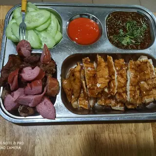 Hình ảnh 2 Bánh Mỳ - 1 Xiên Thịt - 1 Xúc Xích - 1 Nem Nướng - 1 Cocacola
