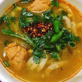 Hình ảnh Bánh canh xương chả cua