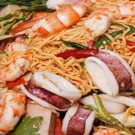 Hình ảnh Mì hải sản kiểu Thái