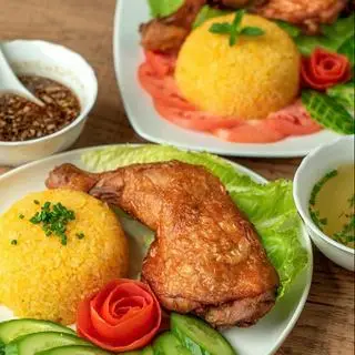 Hình ảnh Cơm đùi gà góc tư