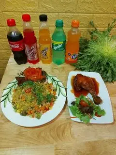 Hình ảnh Combo 1 cơm thập cẩm - 1 đùi gà - 1 nước ngọt