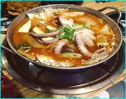 Hình ảnh Lẩu bạch tuộc( nước tomyum/ nước kim chi)