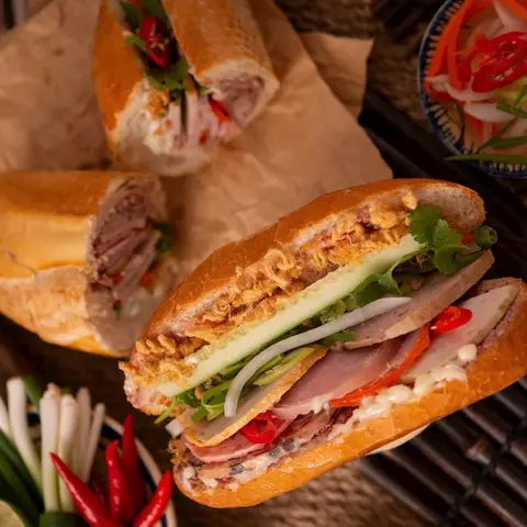Hình ảnh Ăn Uống Rốp Rẻng - Bánh Mì, Xôi & Trà Sữa - Đường Số 22