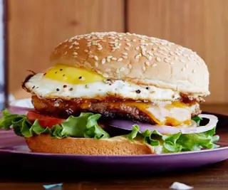 Hình ảnh Burger trứng và Phô mai- Egg burger & cheese