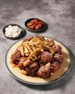 Hình ảnh Gà rán rút xương xốt ngọt - 순살강정 치킨