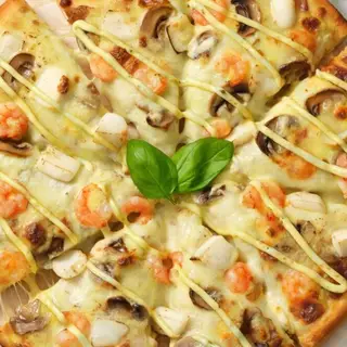 Hình ảnh Pizza hải sản sốt pesto xanh