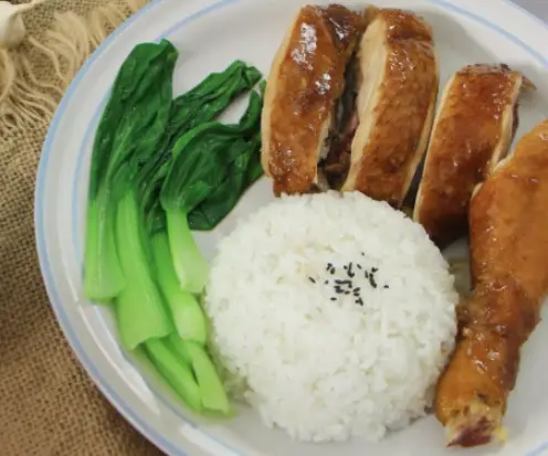 Hình ảnh Cơm gà gốc tư sốt xì dầu 