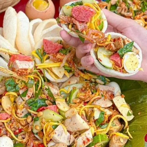 Hình ảnh Tré Trộn & Chân Gà Kim Loan - Tân Hương