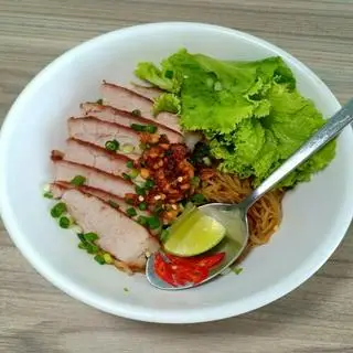 Hình ảnh Hủ tiếu - mì xá xíu