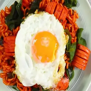 Hình ảnh Mì trộn sườn trứng