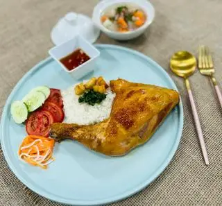 Hình ảnh Cơm đùi gà quay mật ong
