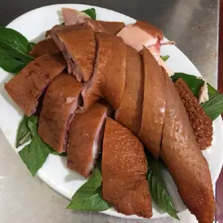 Hình ảnh gà hun khói1/2( ăn mát)