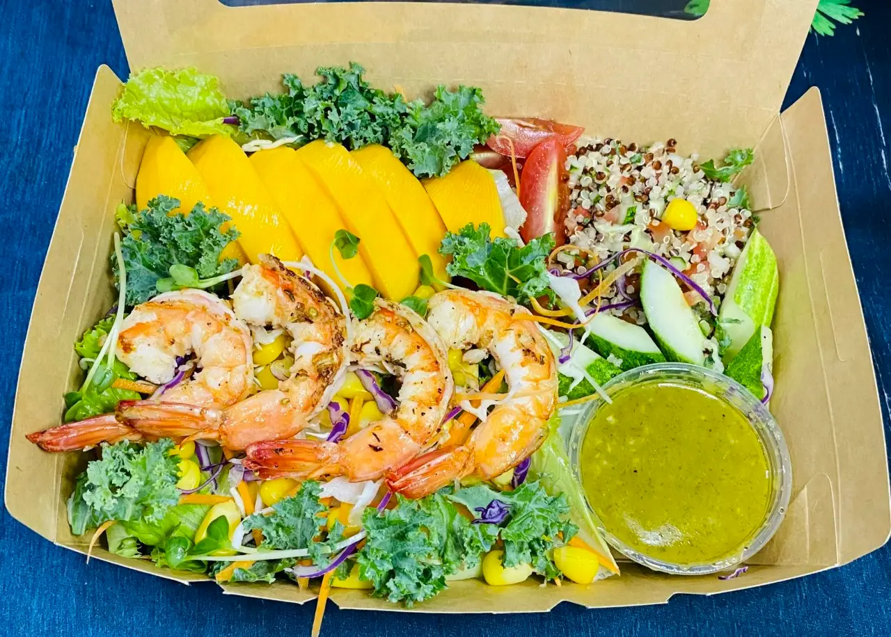 Hình ảnh Salad Tôm mix Xoài