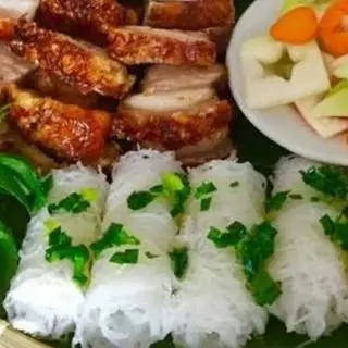 Hình ảnh Bánh hỏi heo quay