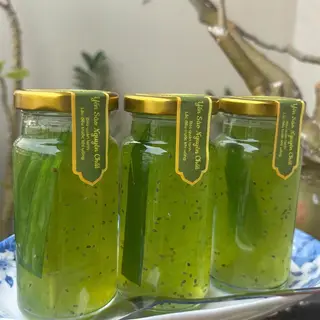 Hình ảnh Set 3 hủ yến tươi chưng lá dứa hạt chia